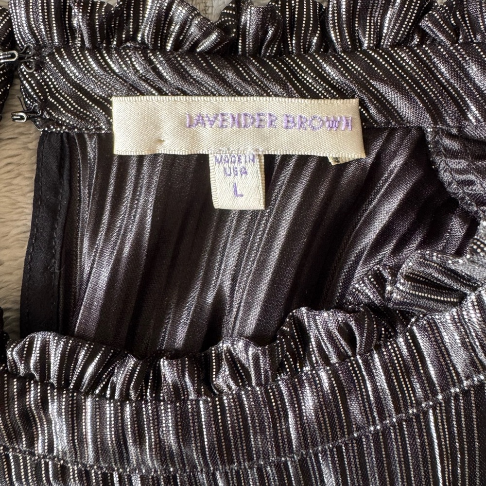 Lavender Brown Metallic Silver & Black Pleated Long Sleeve Ruffle Neck Top, sz L - Picture 5 of 5